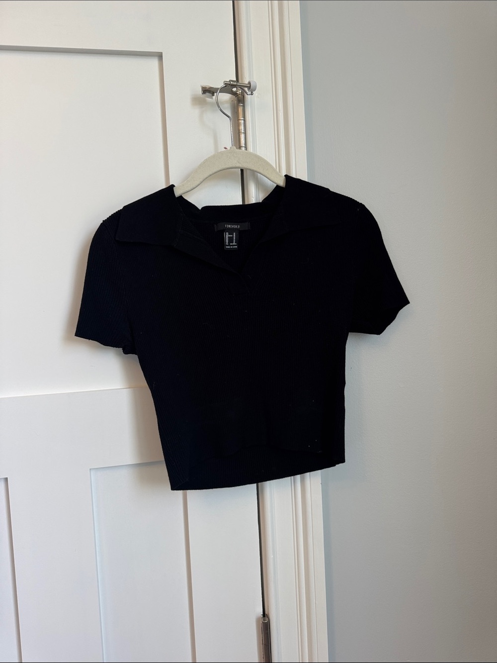 Forever 21 Black Ribbed Polo Crop Tee